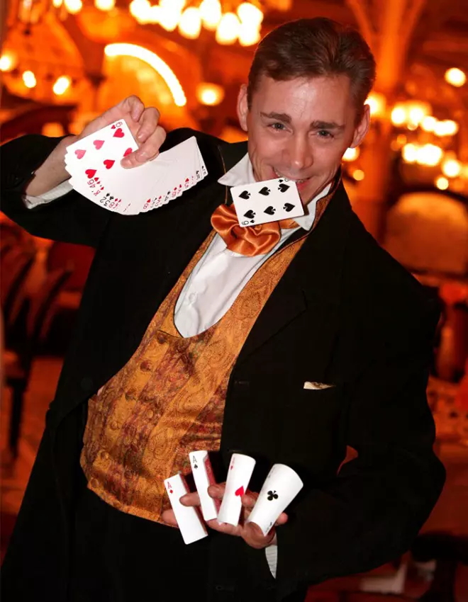 Magicien 28 et mentaliste en Eure et Loir Hervé Listeur